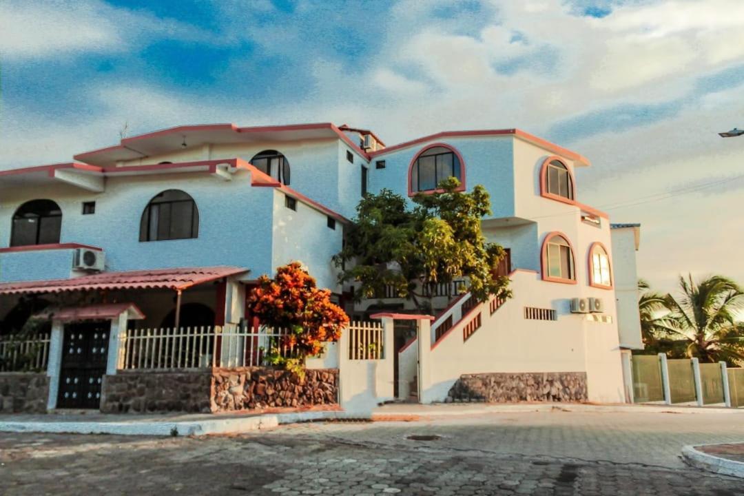 Casa De Nelly Hotel ปูแอร์โต บาเกริโซ โมเรโน ภายนอก รูปภาพ
