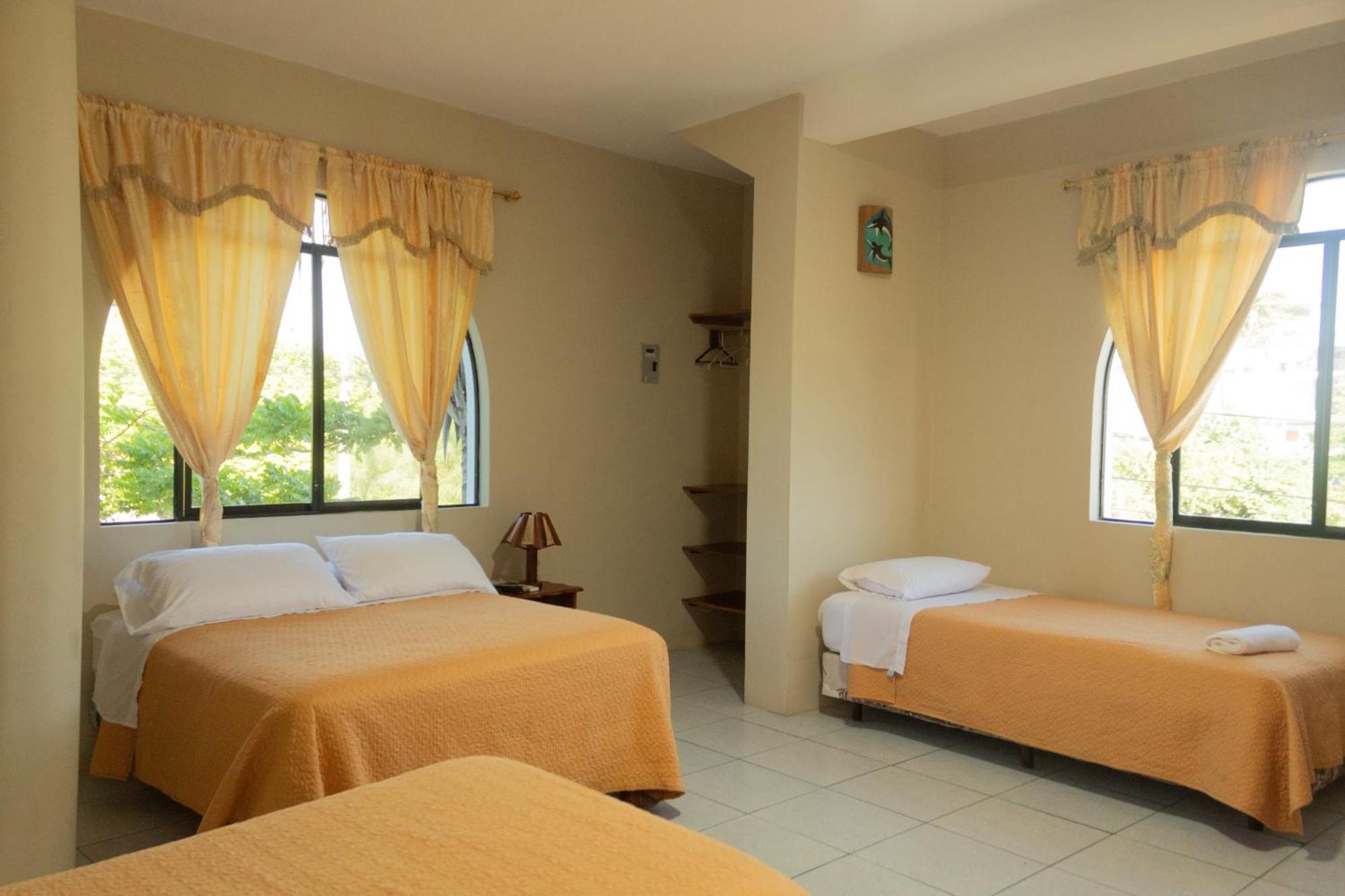 Casa De Nelly Hotel ปูแอร์โต บาเกริโซ โมเรโน ภายนอก รูปภาพ
